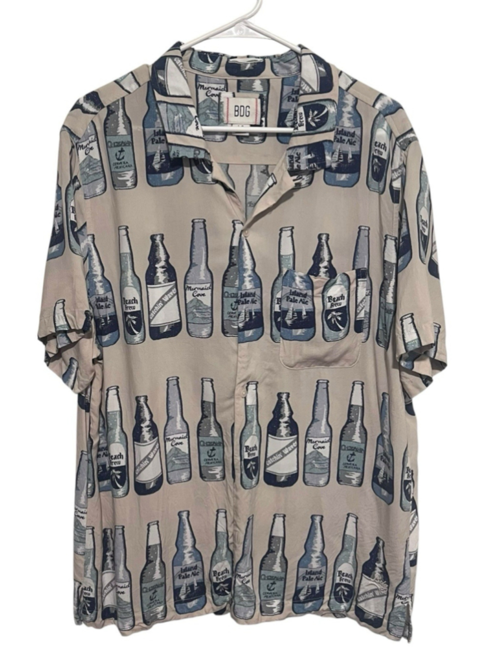 BDG Drinks Urban Outfitters Beer Bottle Shirt Men’s Large Blue Beige Button Up